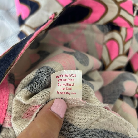 JB by Julie Brown Mid rise Pink and Black Patterned Shorts size 8 EUC - Picture 5 of 8